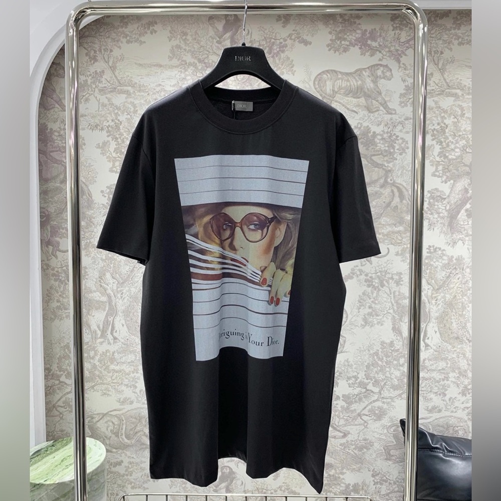 DIOR / HERITAGE PRINTED TSHIRT FW25 

Reference: 593J668K0677_C989